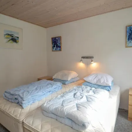 2 Bedroom Beautiful Home In Stege Стеге