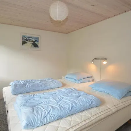 2 Bedroom Beautiful Home In Stege *